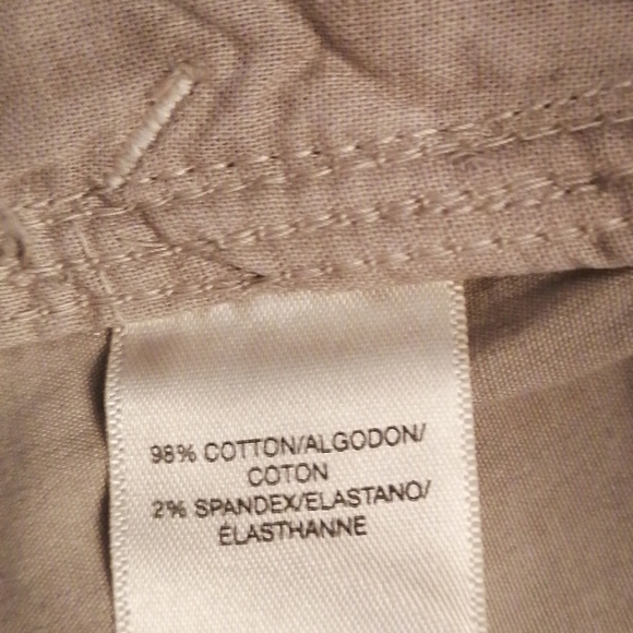 NWOT, DKNY Capri ,size 4 - Picture 10 of 11